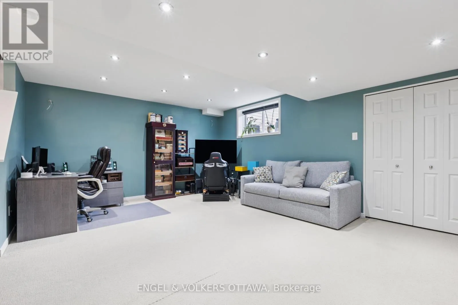 247 ROLLING MEADOW CRESCENT