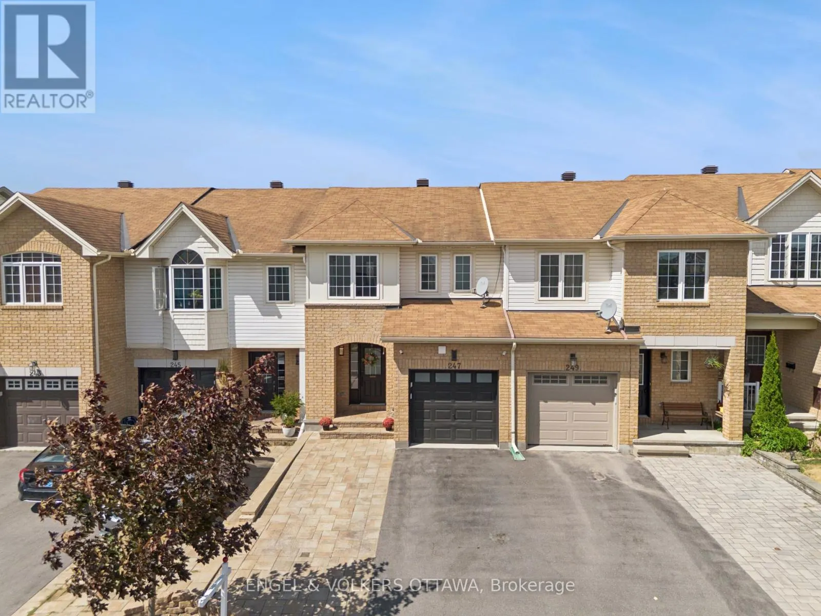 247 ROLLING MEADOW CRESCENT