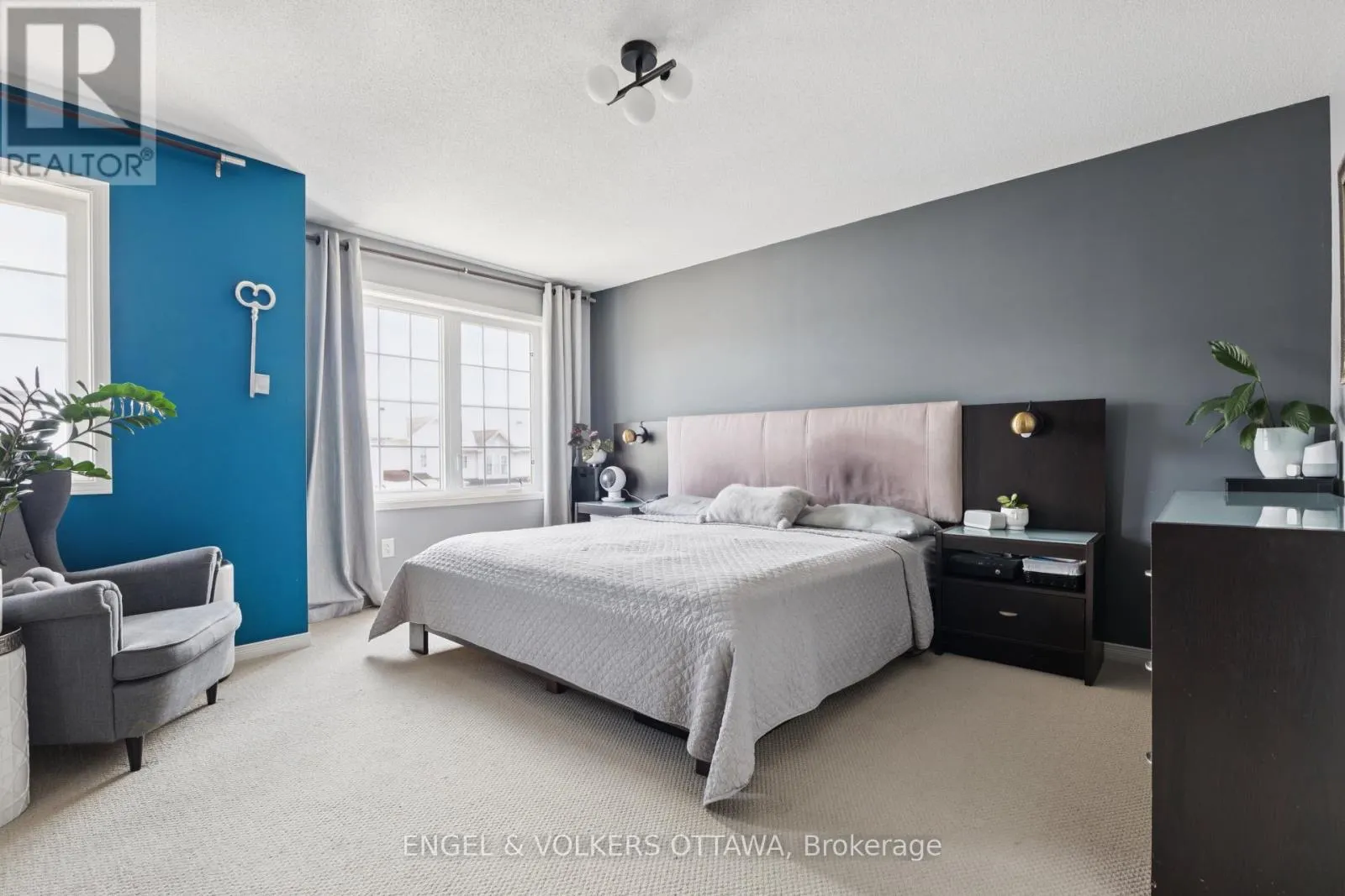 247 ROLLING MEADOW CRESCENT