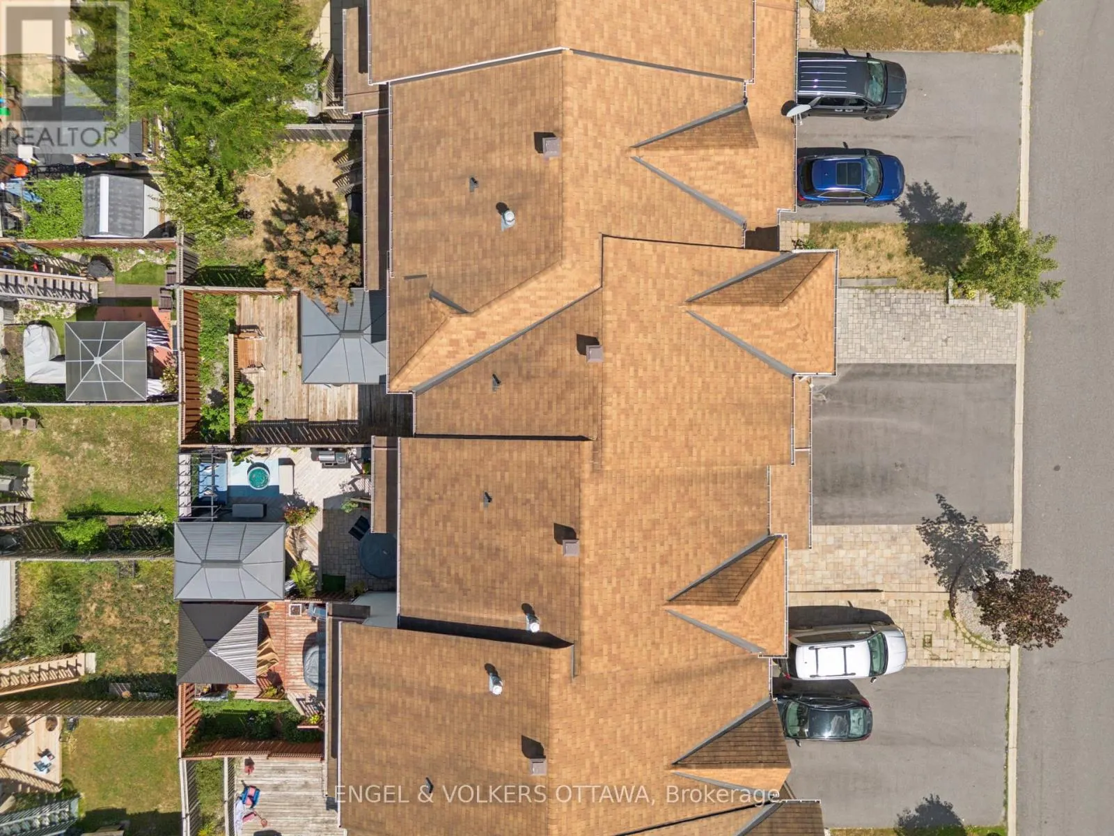 247 ROLLING MEADOW CRESCENT
