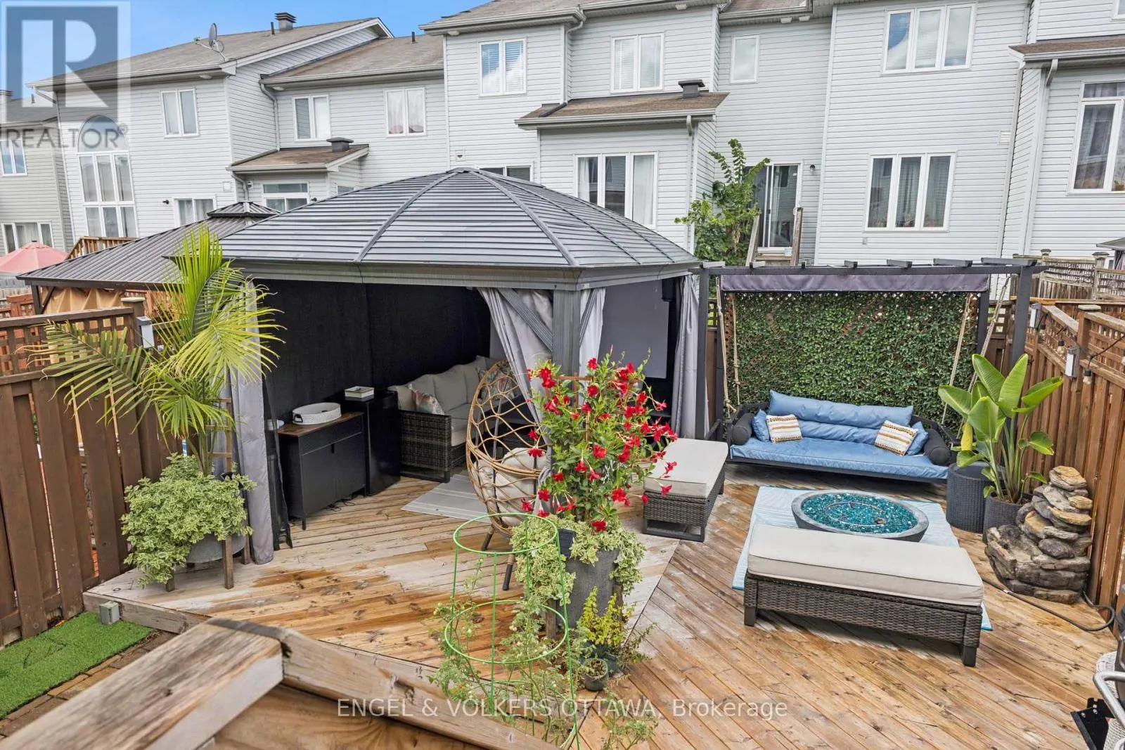 247 ROLLING MEADOW CRESCENT