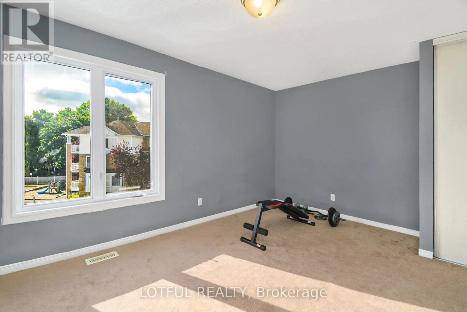 1670 LOCKSLEY LANE
