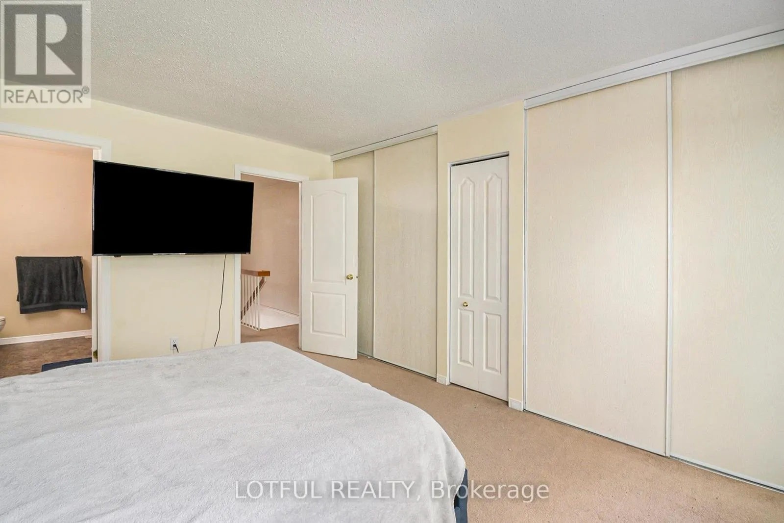 1670 LOCKSLEY LANE