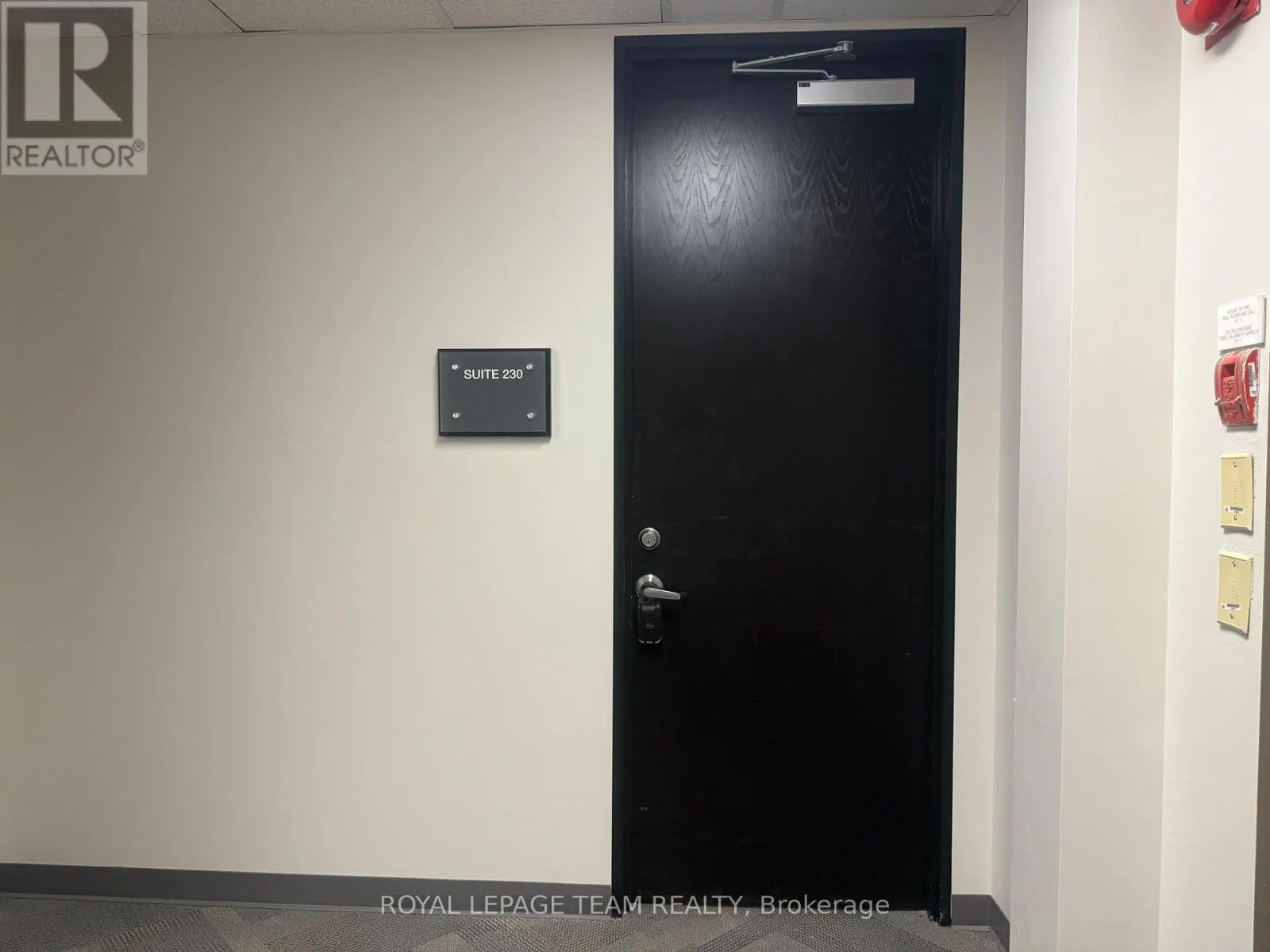 230 - 106 COLONNADE ROAD N