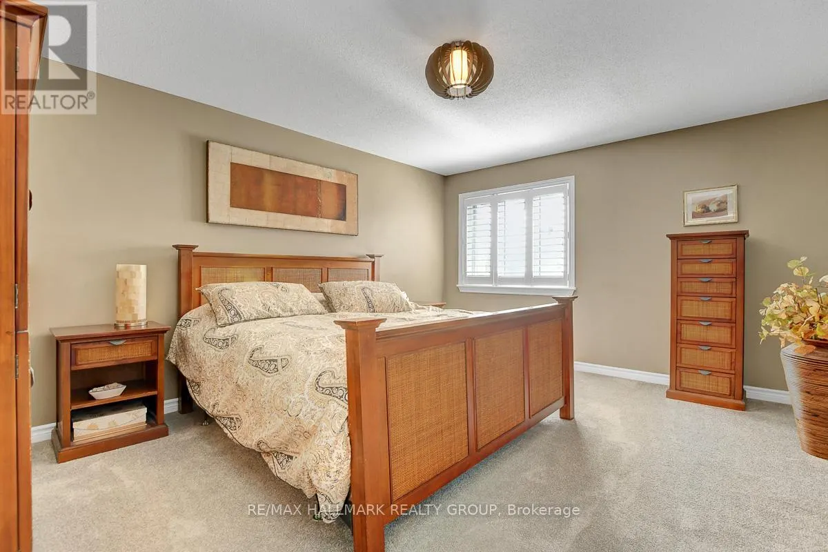 755 BOWERCREST CRESCENT