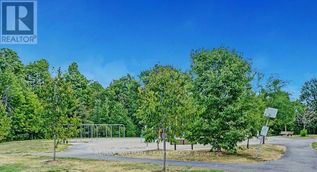 755 BOWERCREST CRESCENT