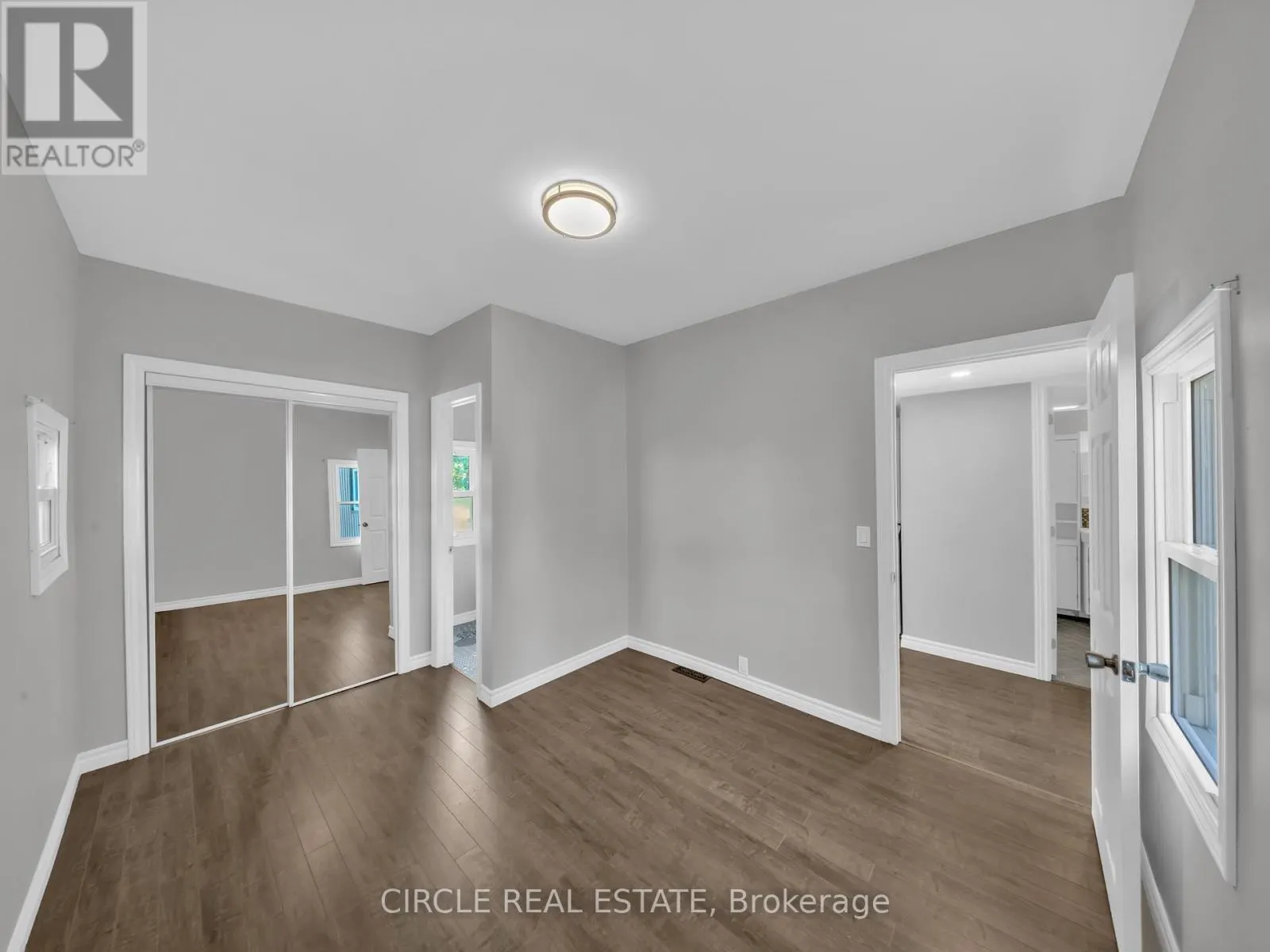 5 MAPLE DRIVE