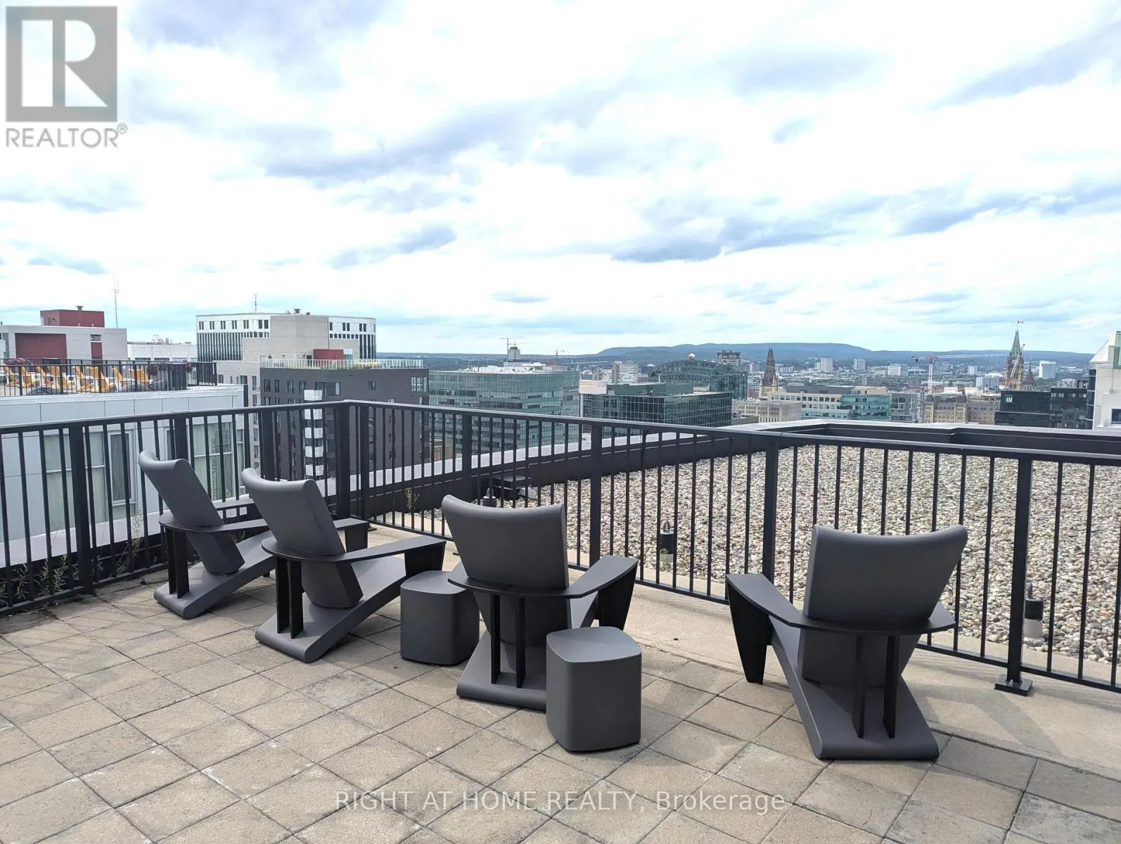 2404 - 40 NEPEAN STREET