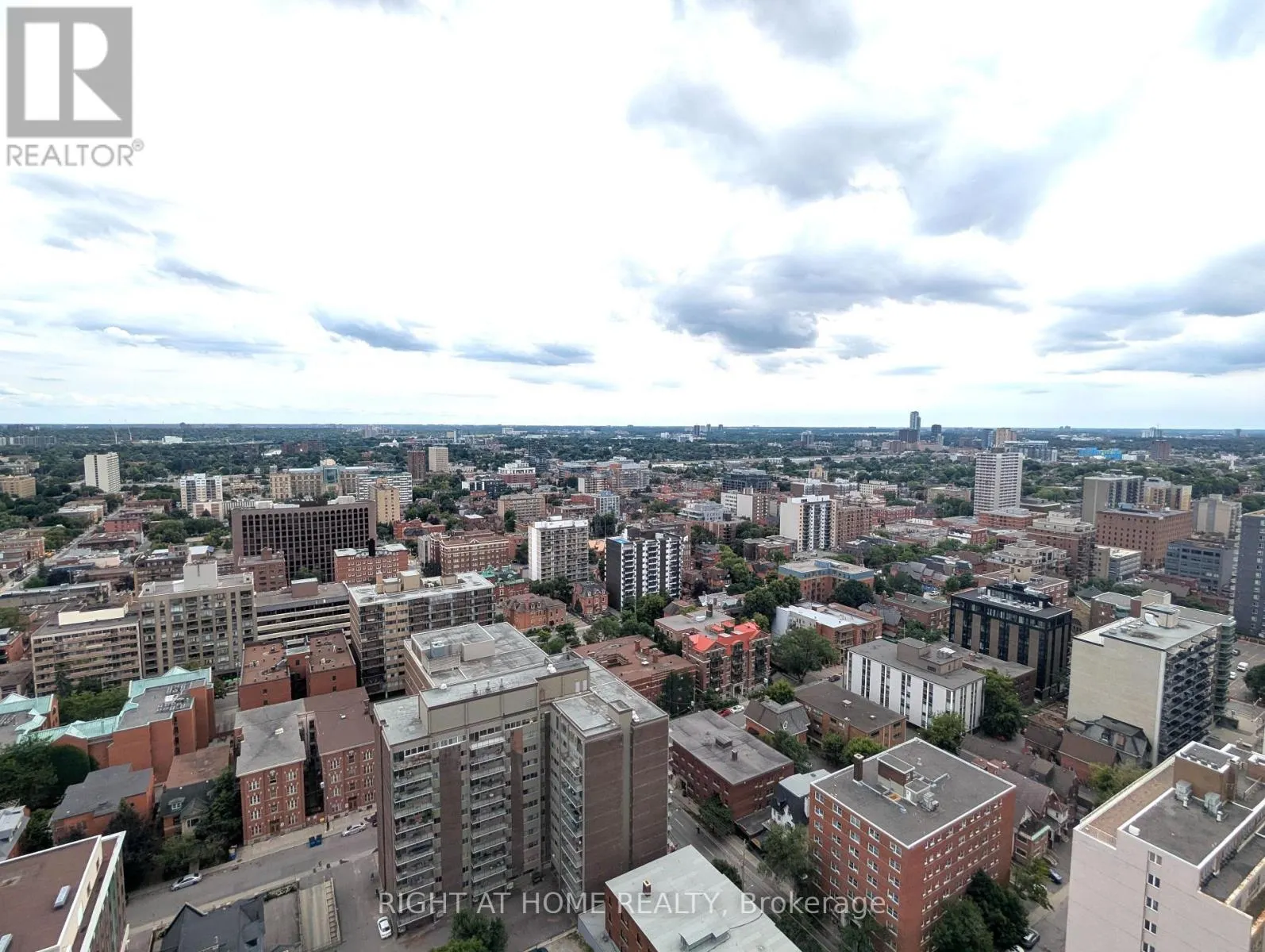 2404 - 40 NEPEAN STREET