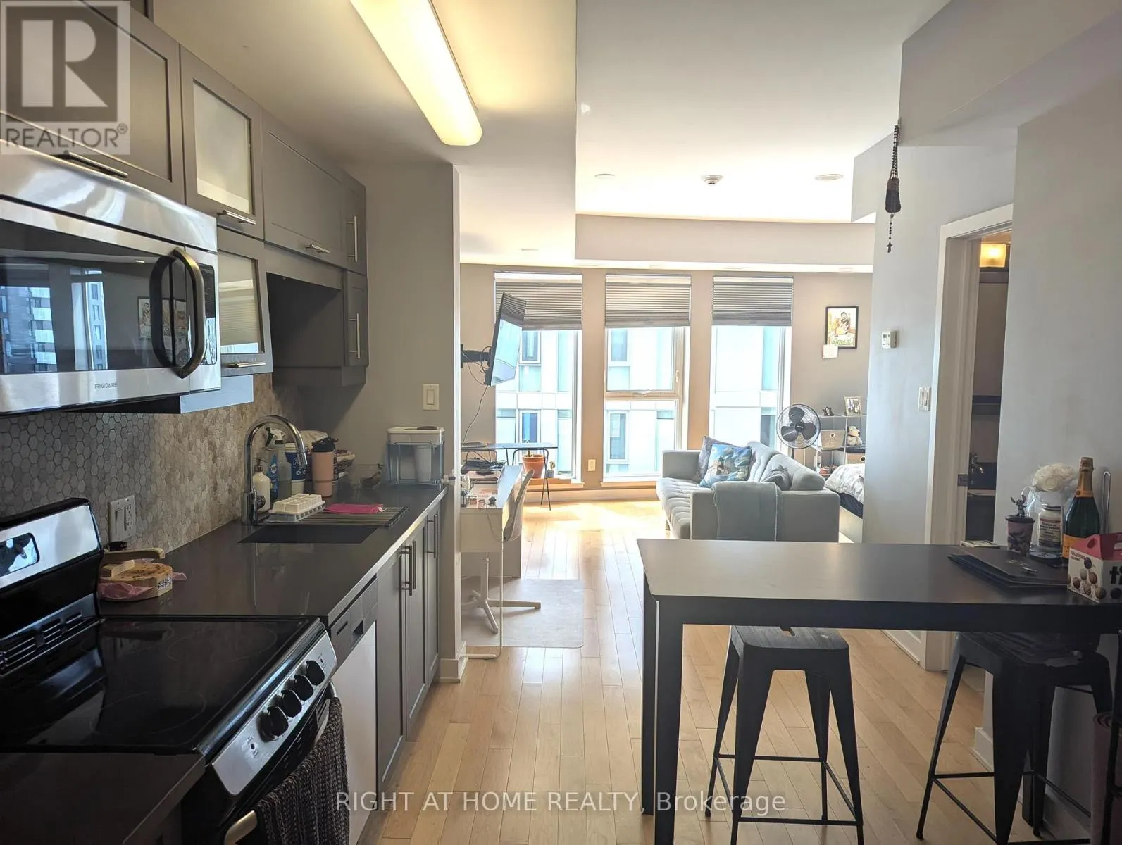 2404 - 40 NEPEAN STREET