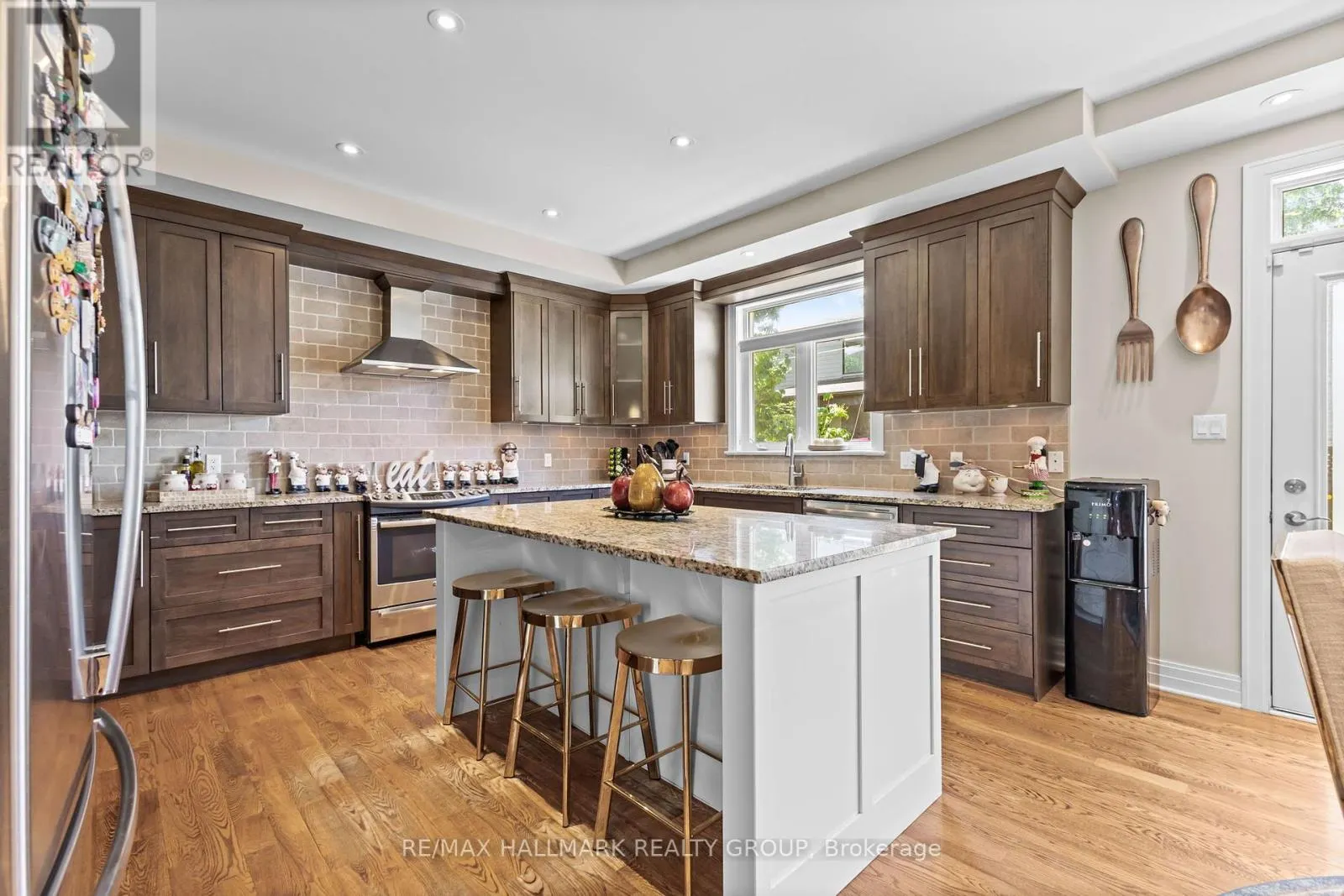 2266 PROSPECT AVENUE