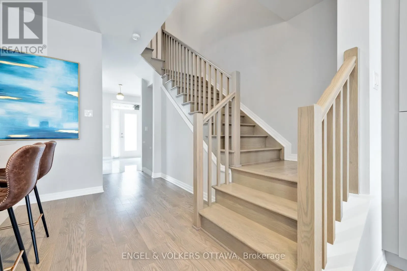 624 MIKINAK ROAD
