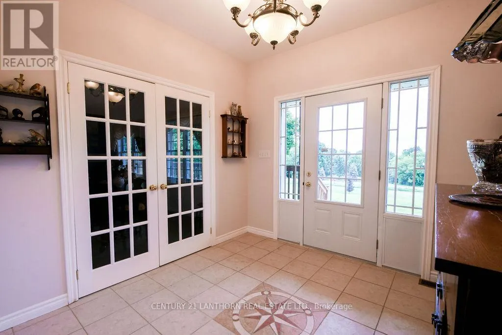 82 LIVINGWOOD CRESCENT
