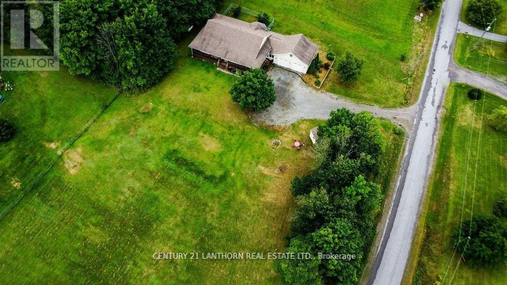 82 LIVINGWOOD CRESCENT