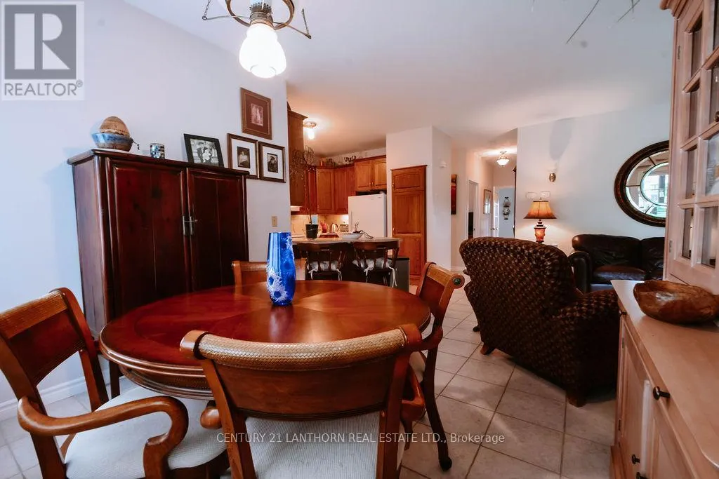 82 LIVINGWOOD CRESCENT