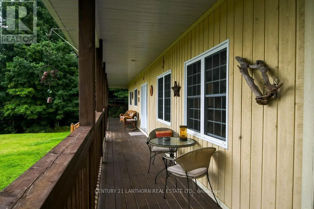 82 LIVINGWOOD CRESCENT