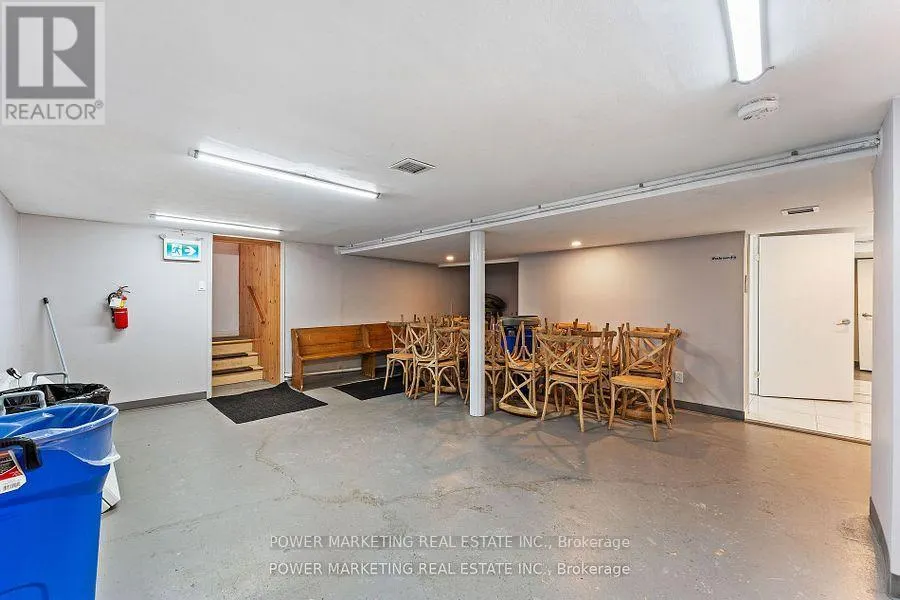 2476 OLD MONTREAL ROAD