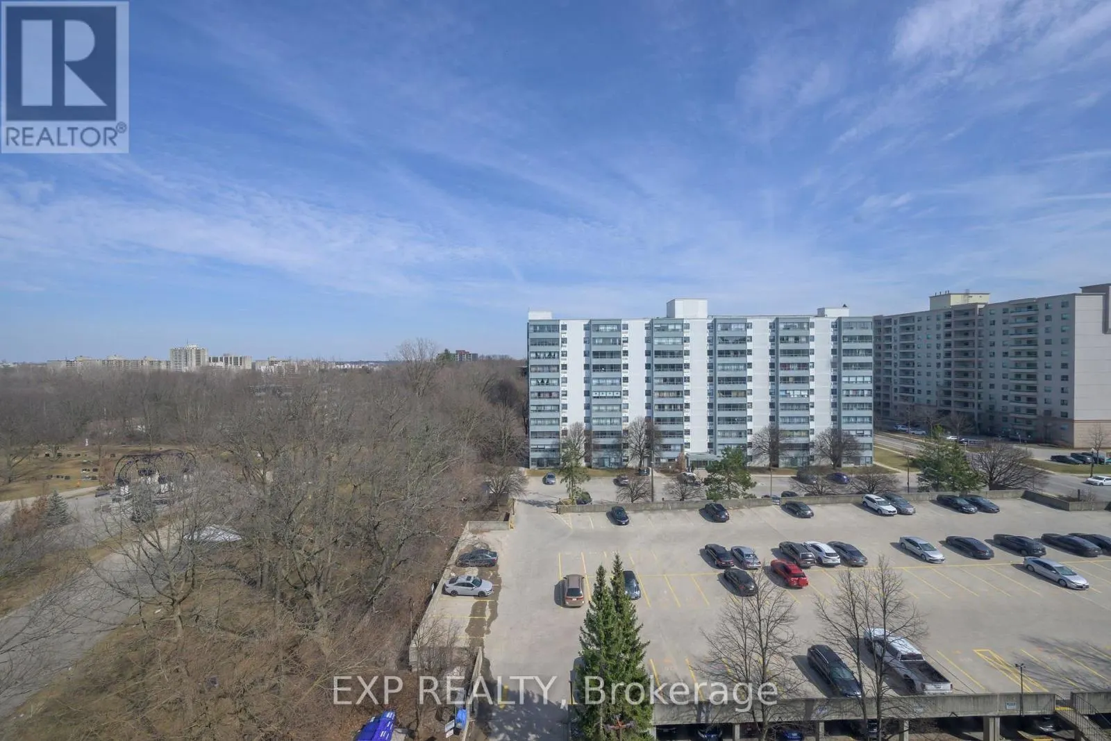 910 - 570 PROUDFOOT LANE, #910