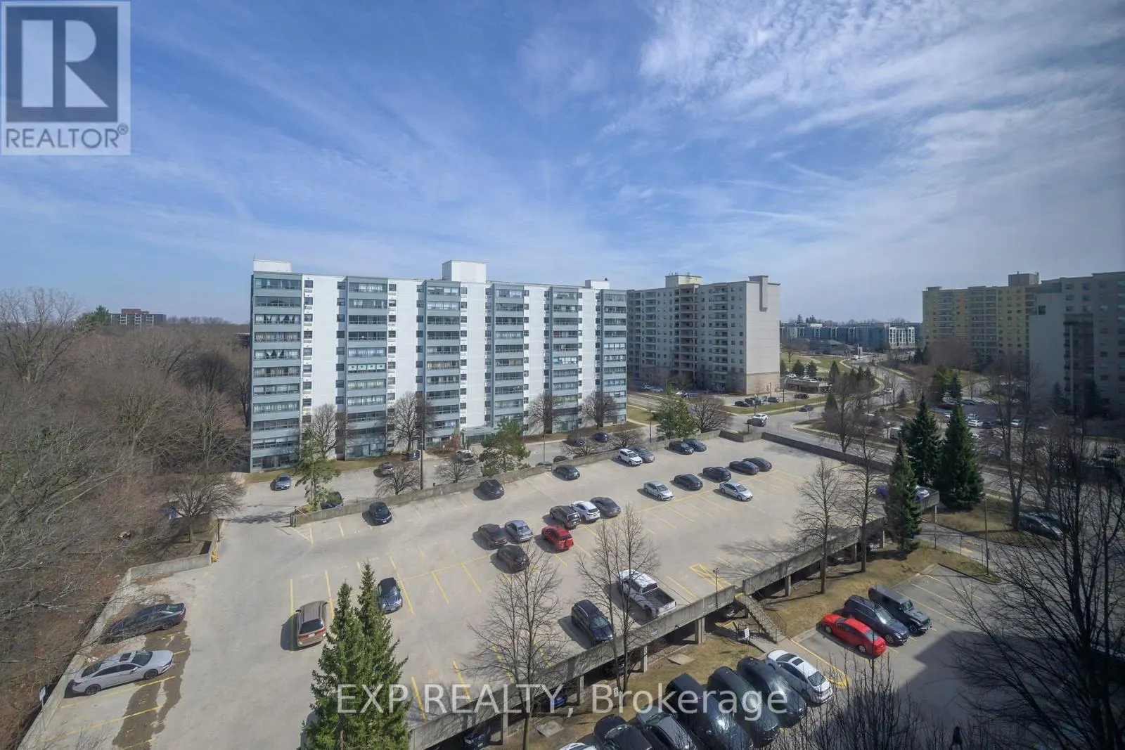 910 - 570 PROUDFOOT LANE, #910