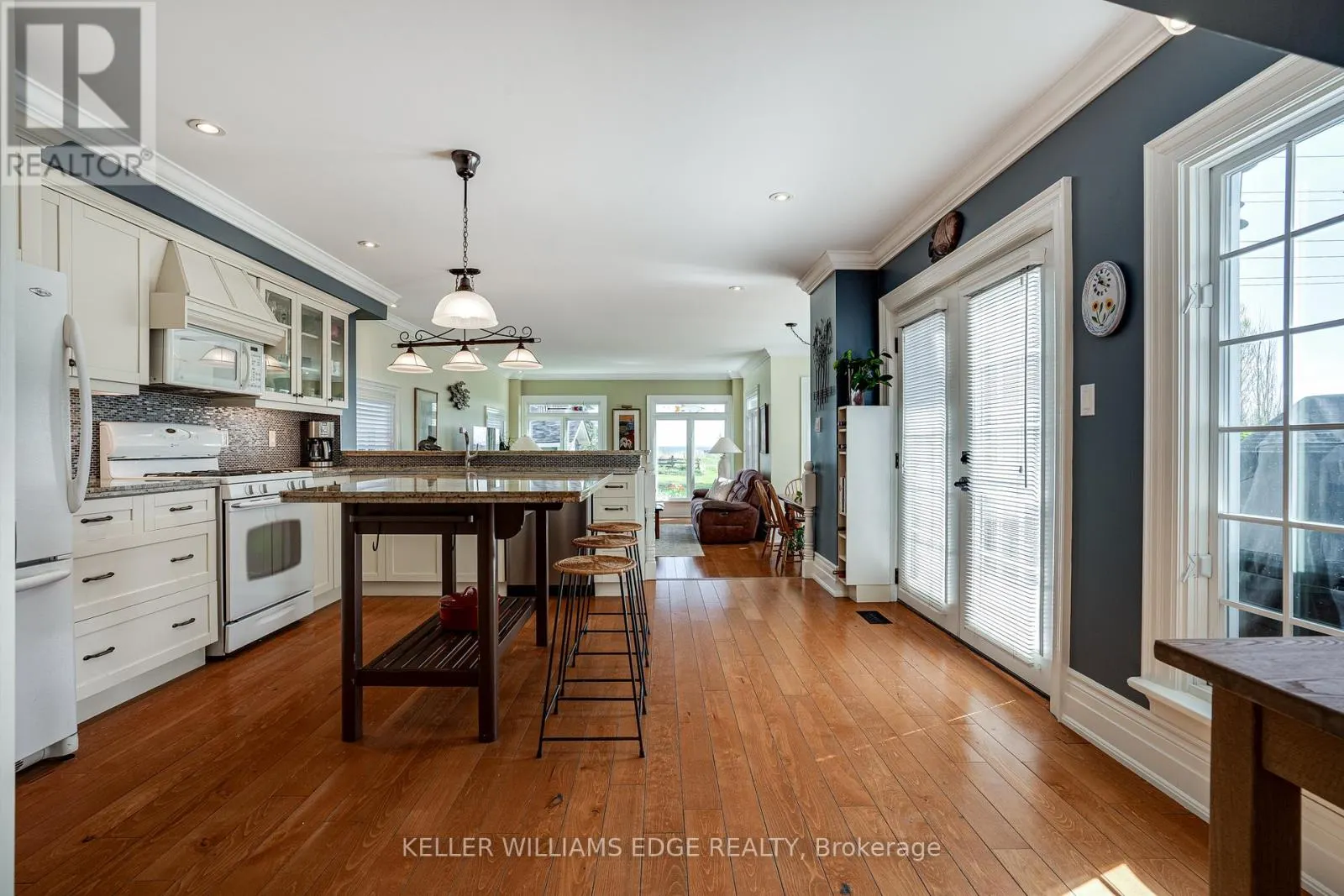 849 BEACH BOULEVARD