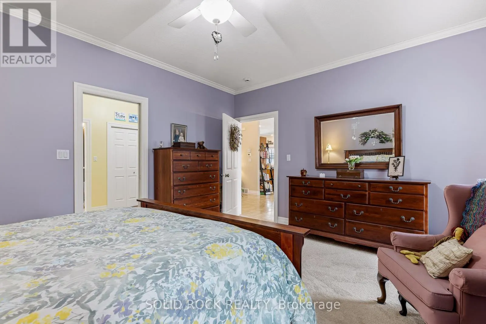 1021 CRESTWOOD DRIVE