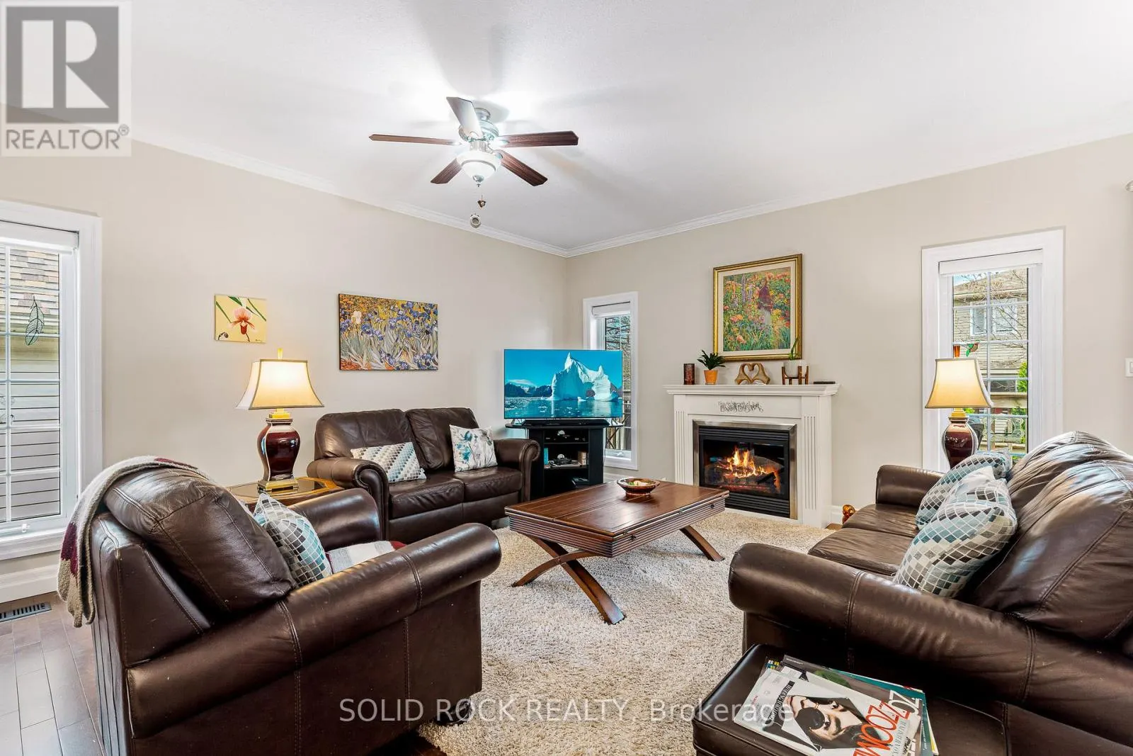 1021 CRESTWOOD DRIVE