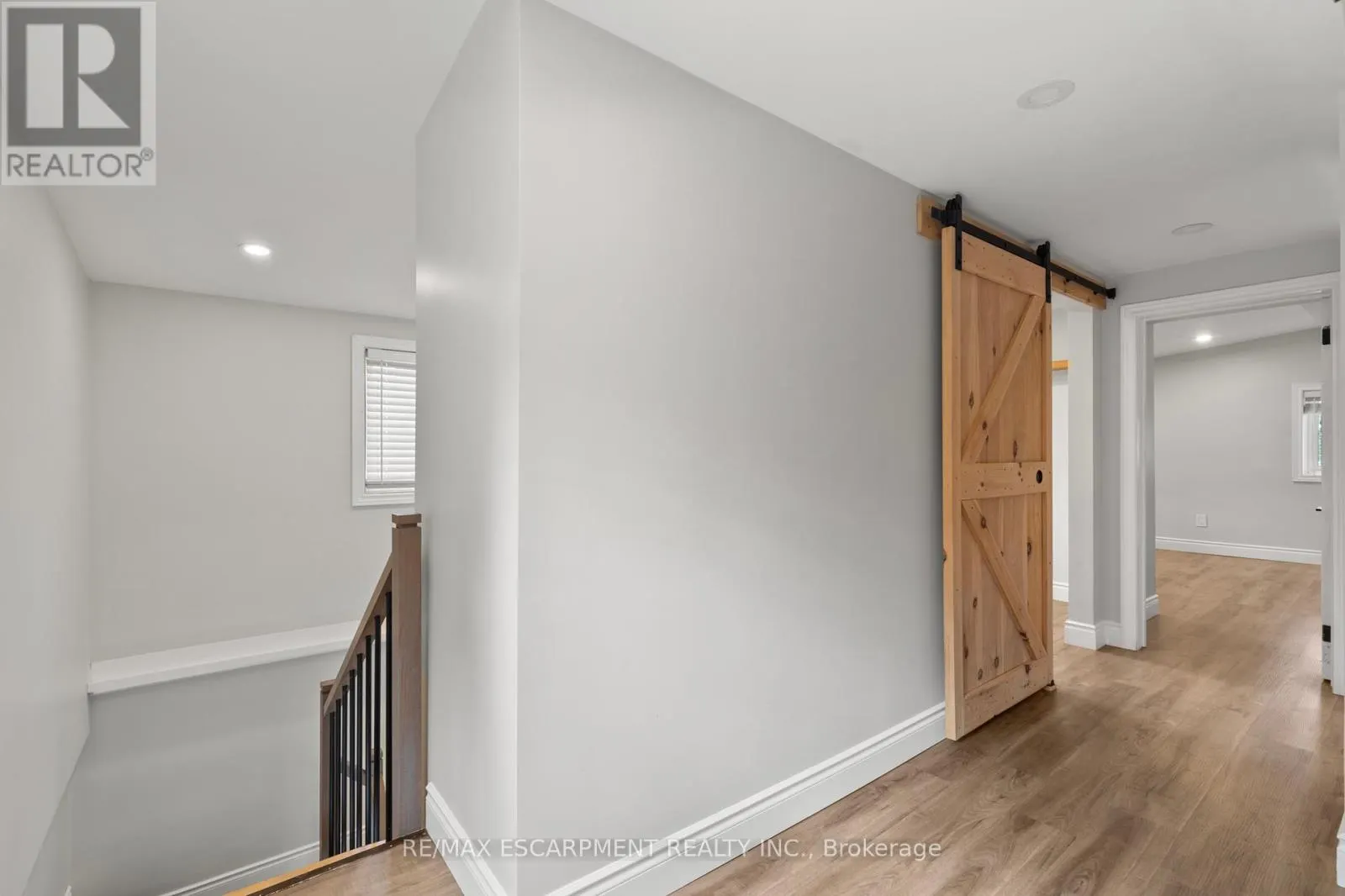 206 NIAGARA FALLS ROAD