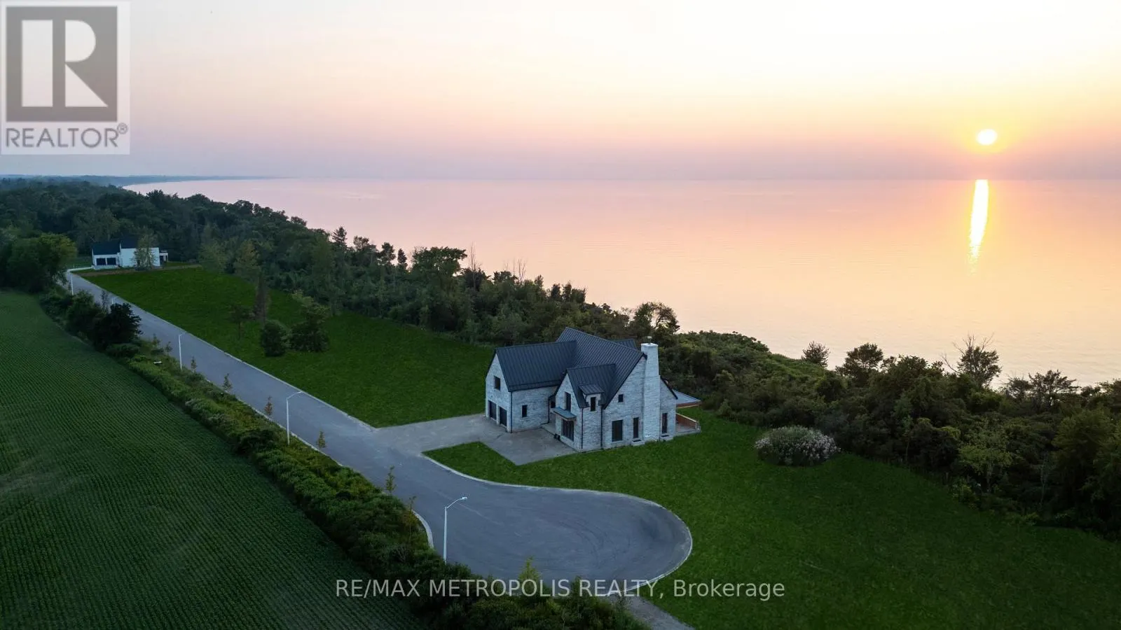 7077 BLUE COAST HEIGHTS