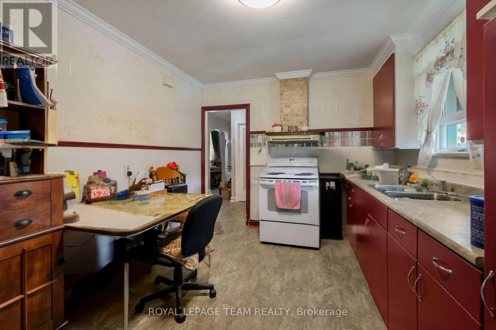 1424 ROSENTHAL AVENUE