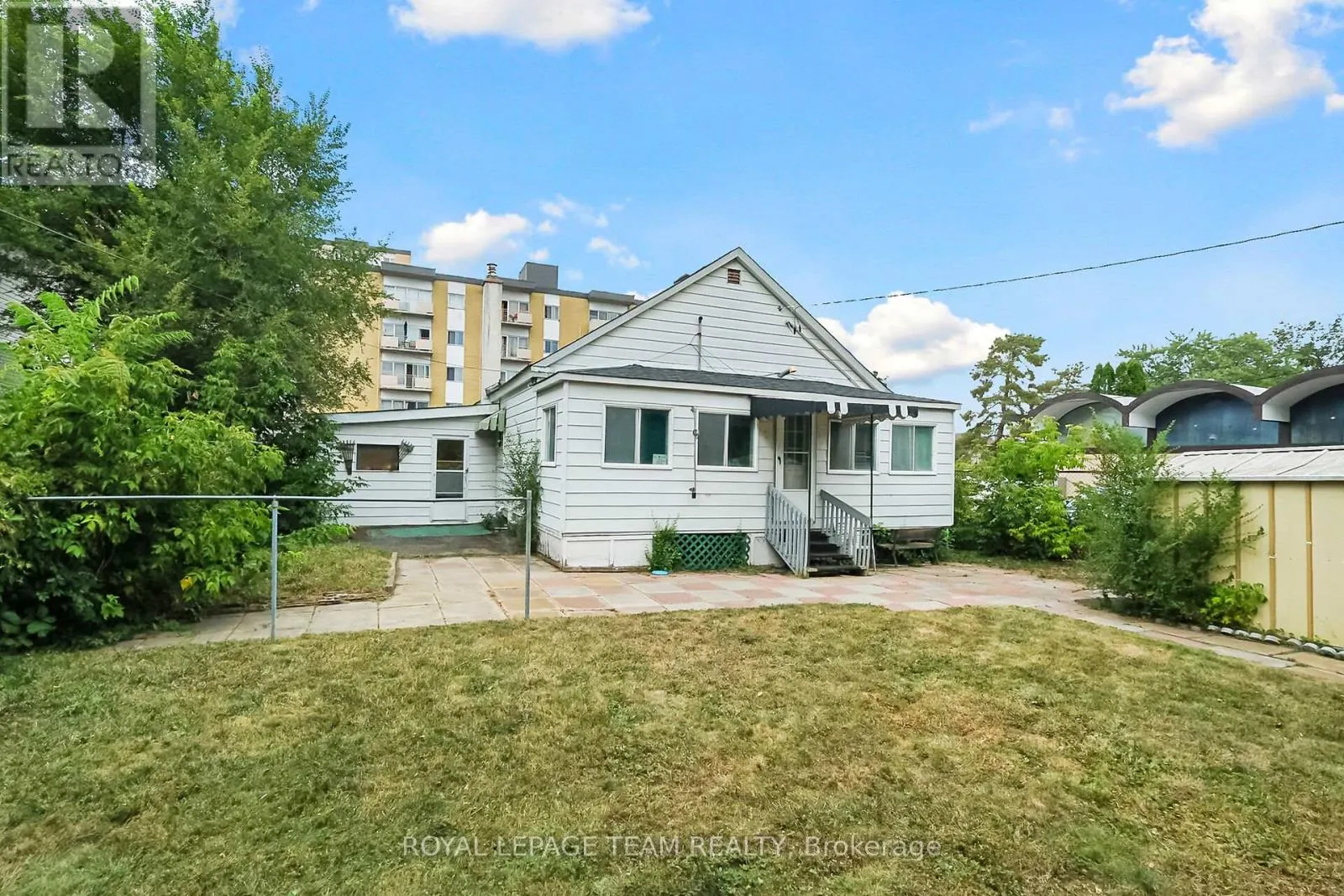 1424 ROSENTHAL AVENUE