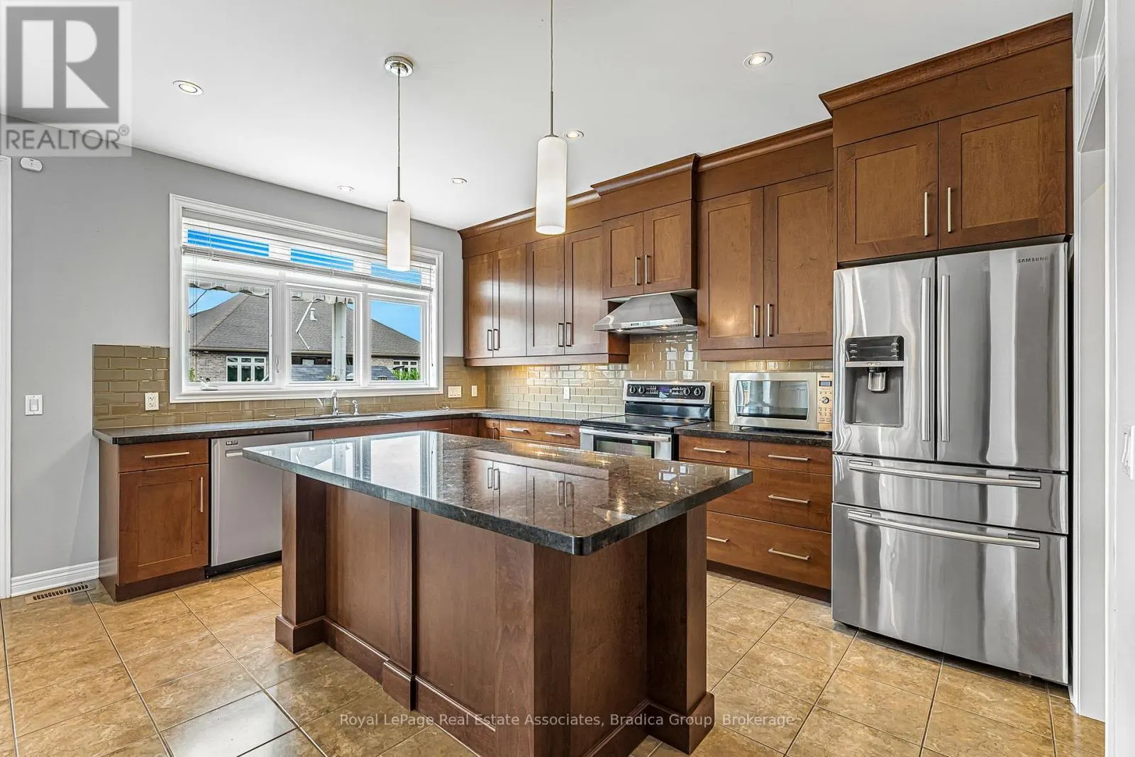 17 TRAILWOOD DRIVE