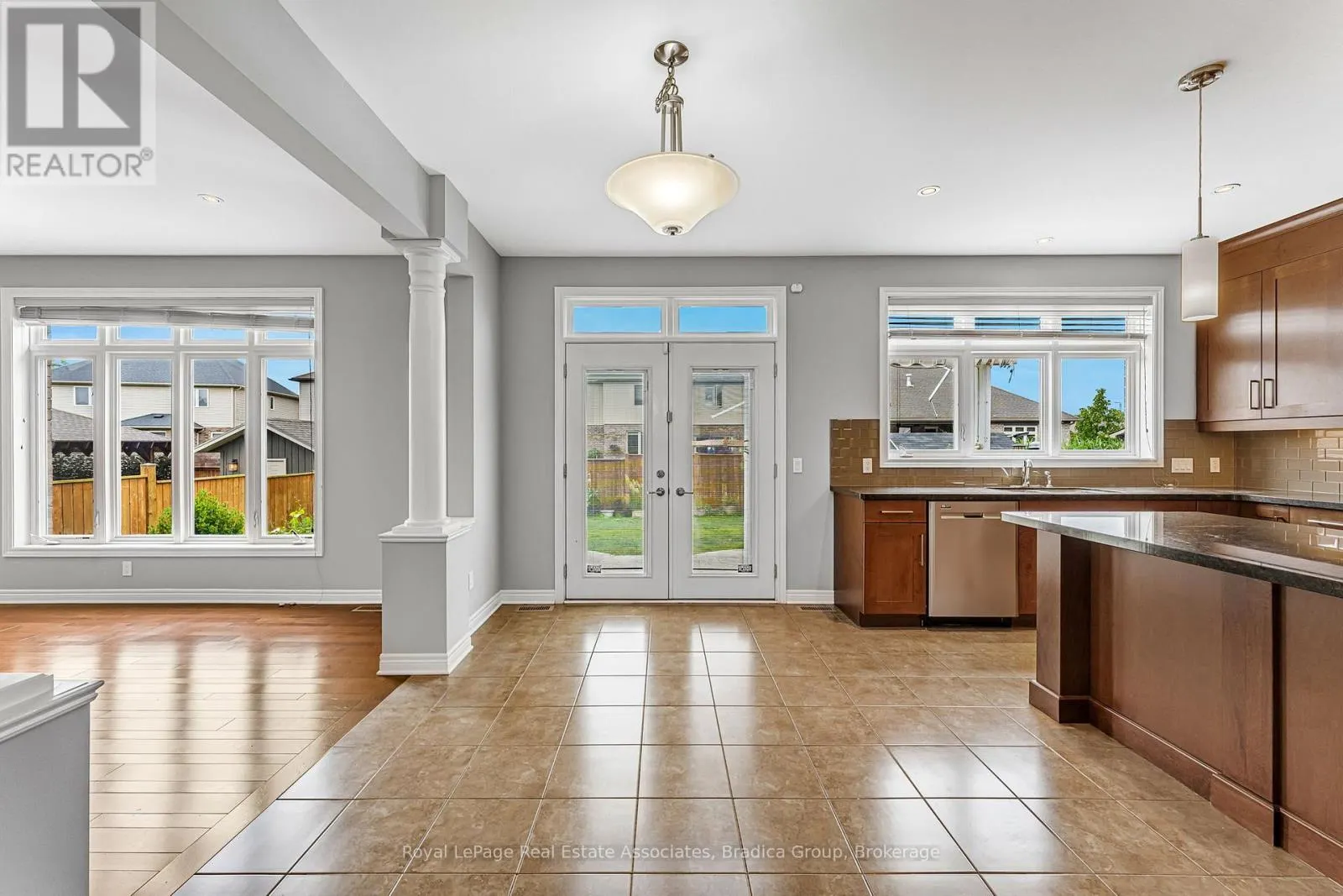 17 TRAILWOOD DRIVE