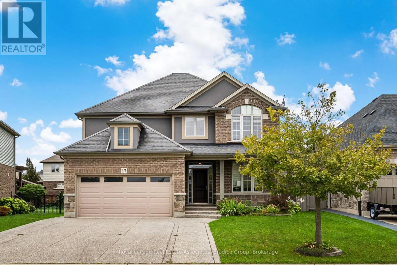 17 TRAILWOOD DRIVE