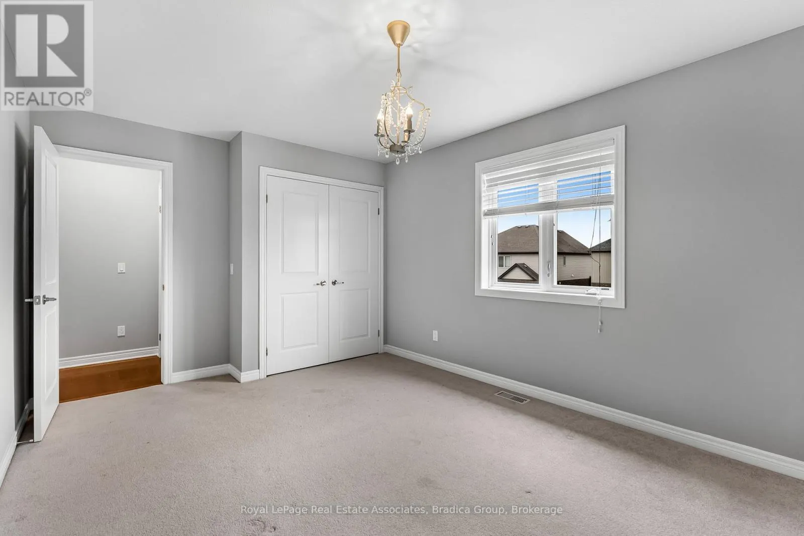 17 TRAILWOOD DRIVE