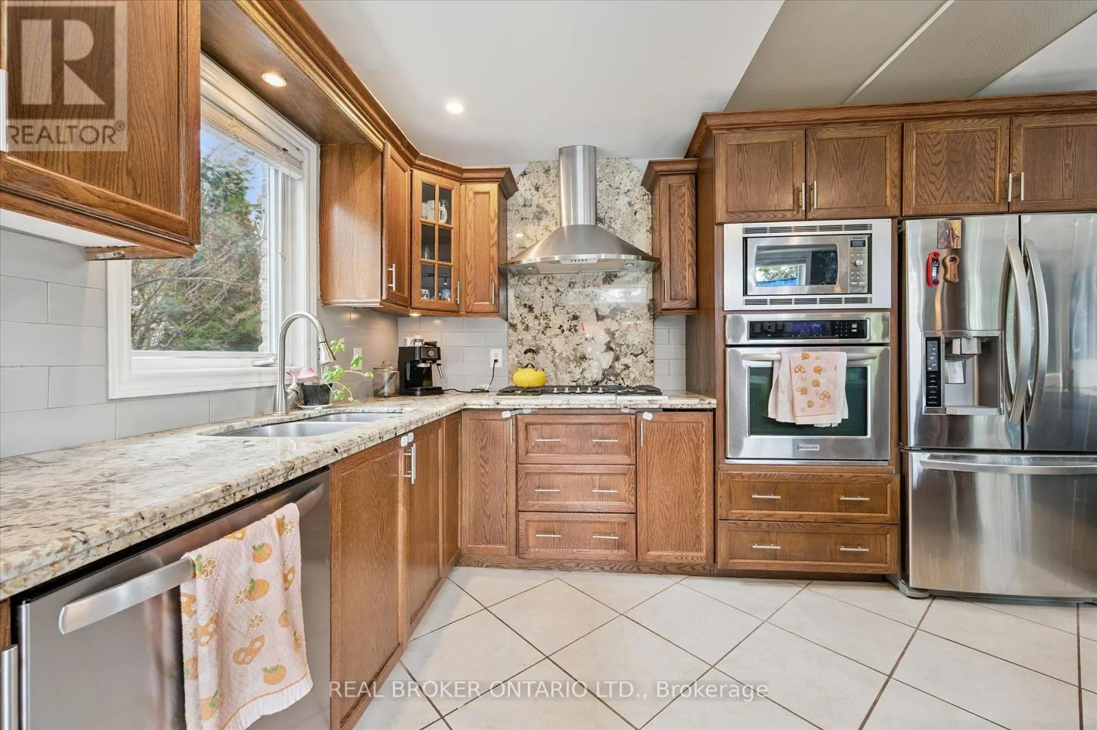 18 PEARWOOD COURT