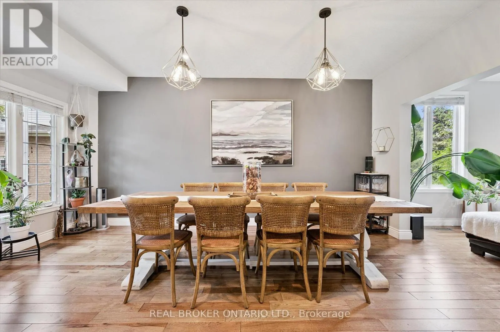 18 PEARWOOD COURT