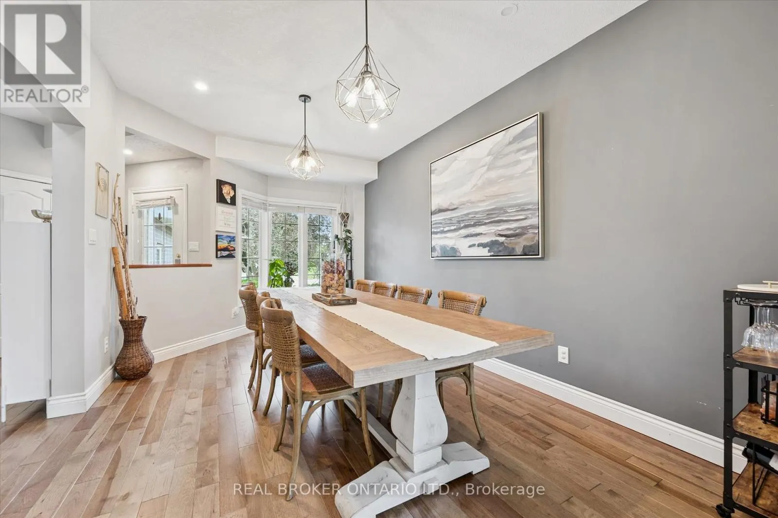18 PEARWOOD COURT