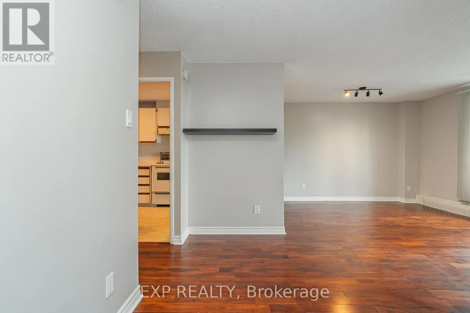 809 - 1785 FROBISHER LANE