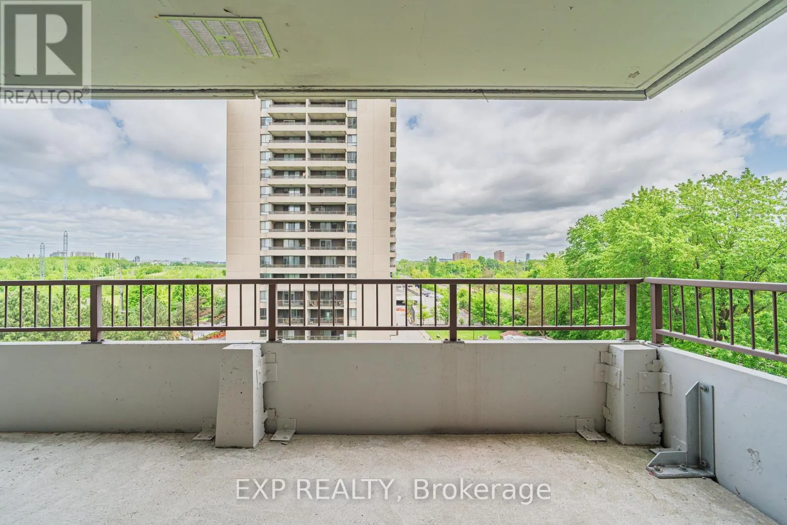809 - 1785 FROBISHER LANE