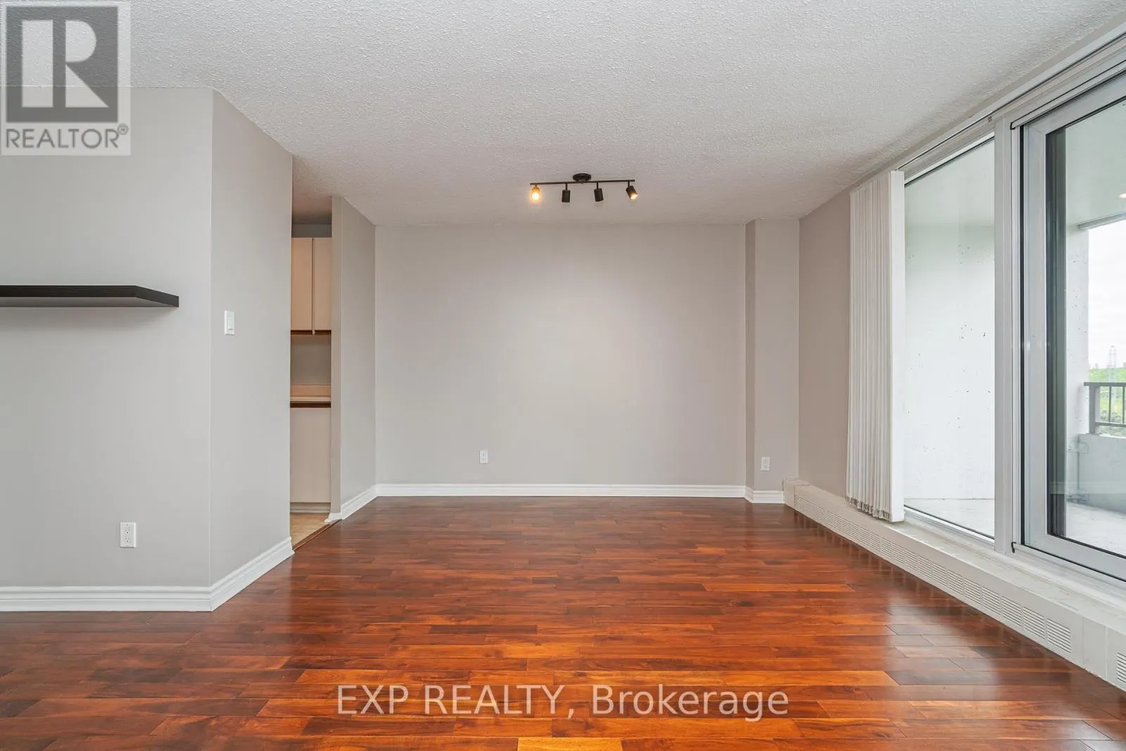 809 - 1785 FROBISHER LANE