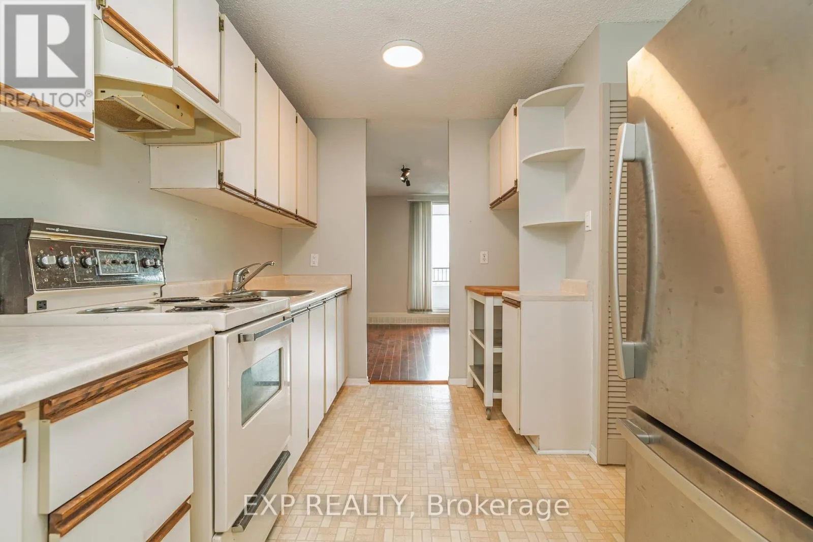 809 - 1785 FROBISHER LANE