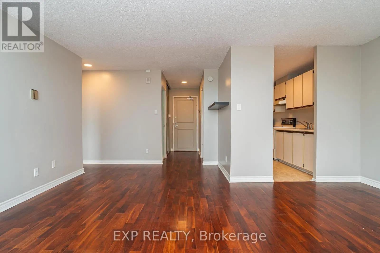 809 - 1785 FROBISHER LANE