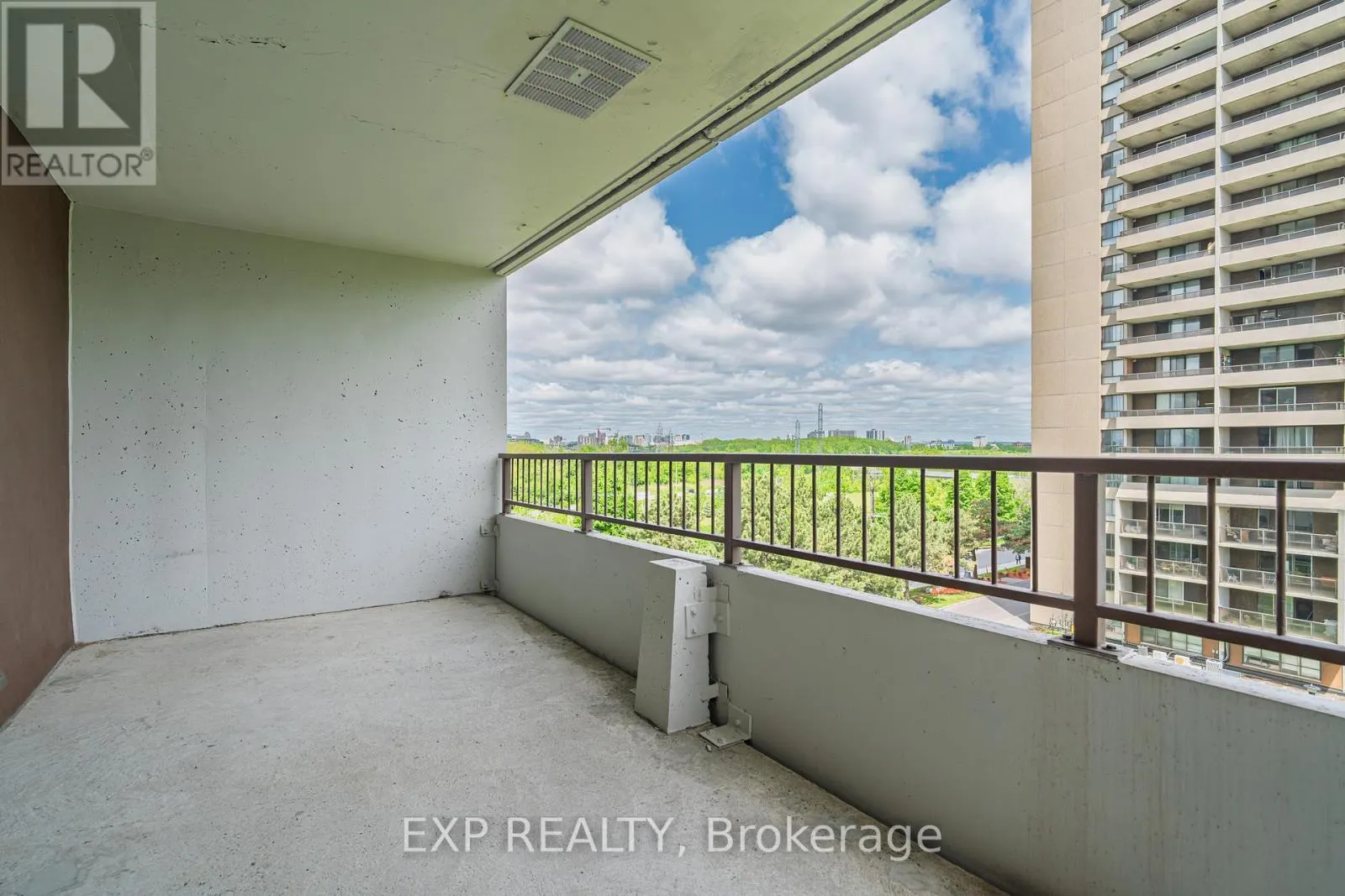 809 - 1785 FROBISHER LANE
