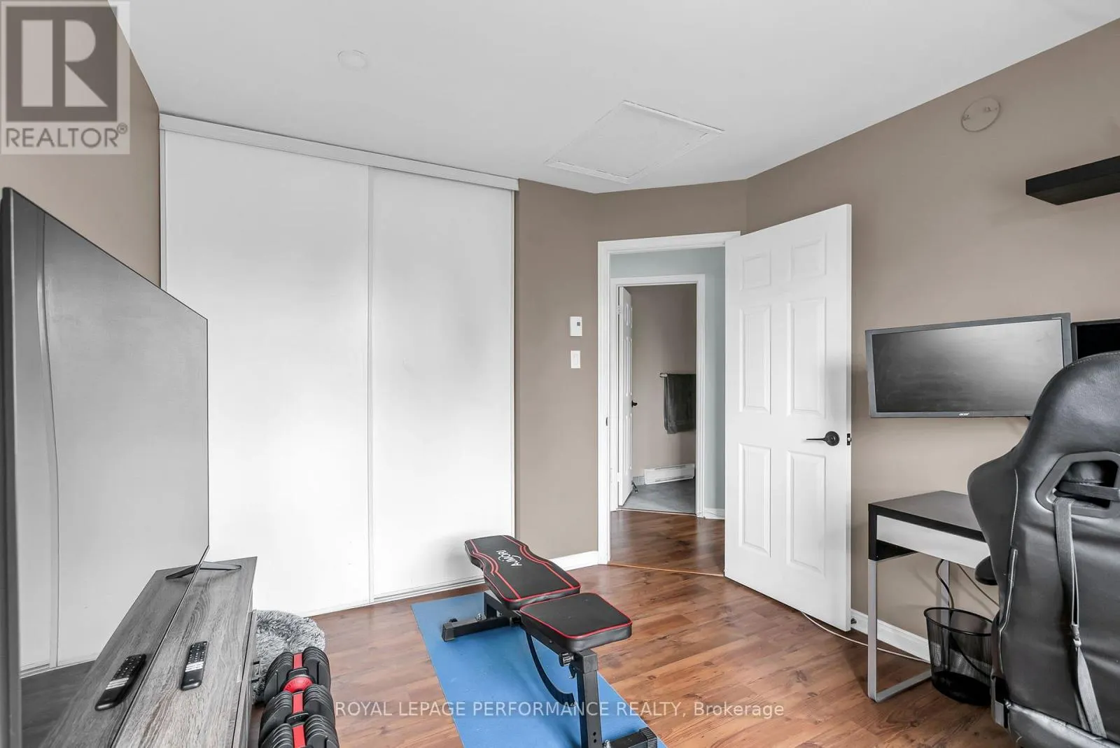 373 IVAN CRESCENT