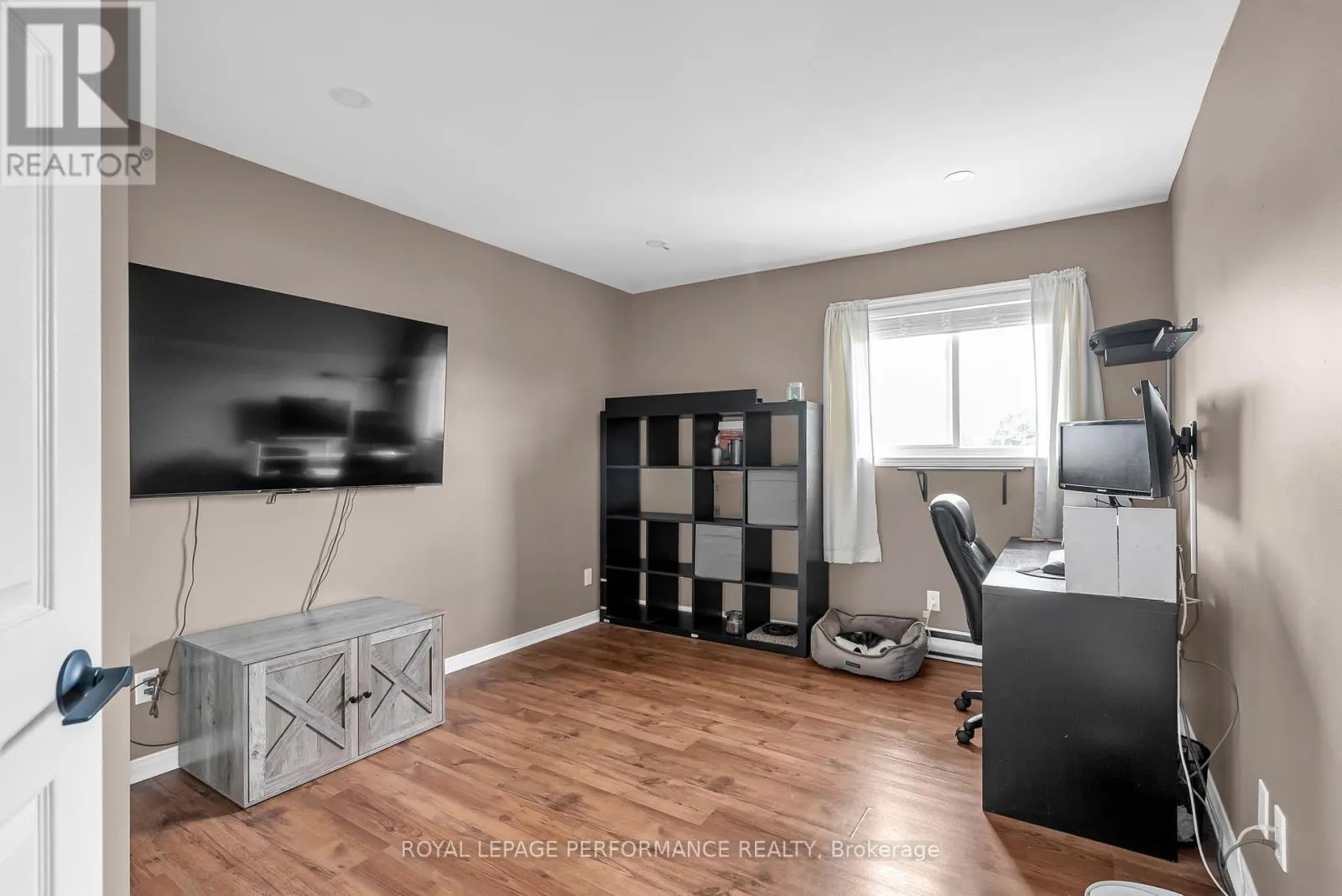 373 IVAN CRESCENT