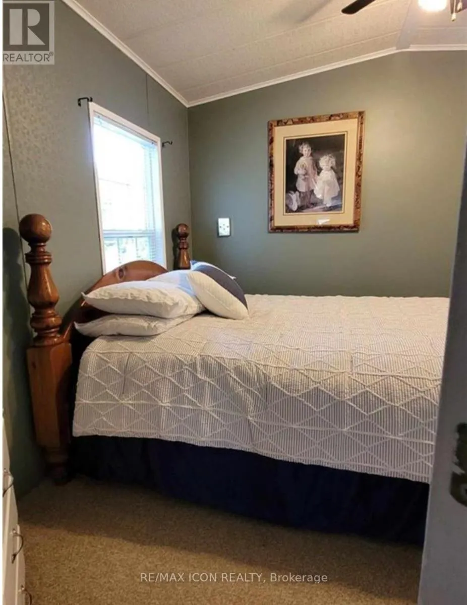 61 WATER'S EDGE - 77307 BLUEWATER HIGHWAY