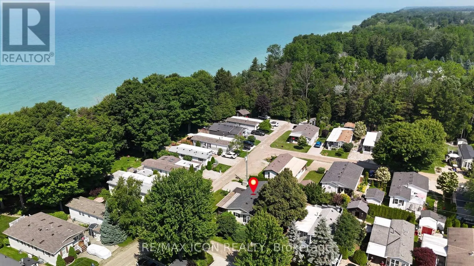 61 WATER'S EDGE - 77307 BLUEWATER HIGHWAY