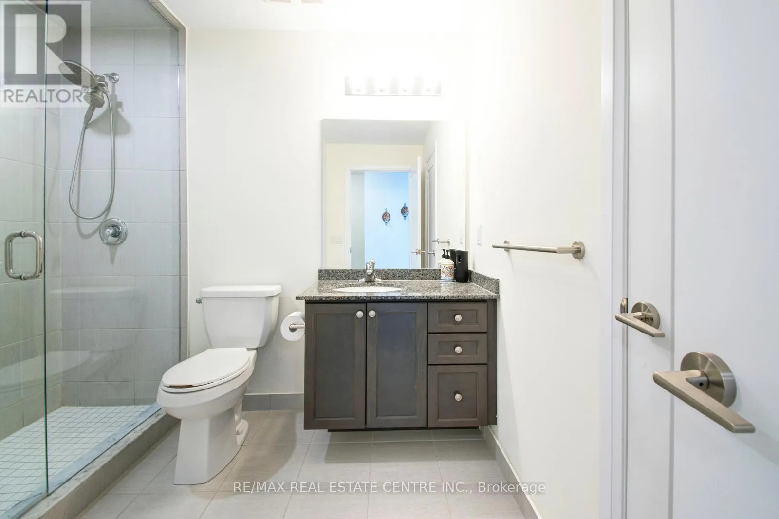535 - 16 CONCORD PLACE