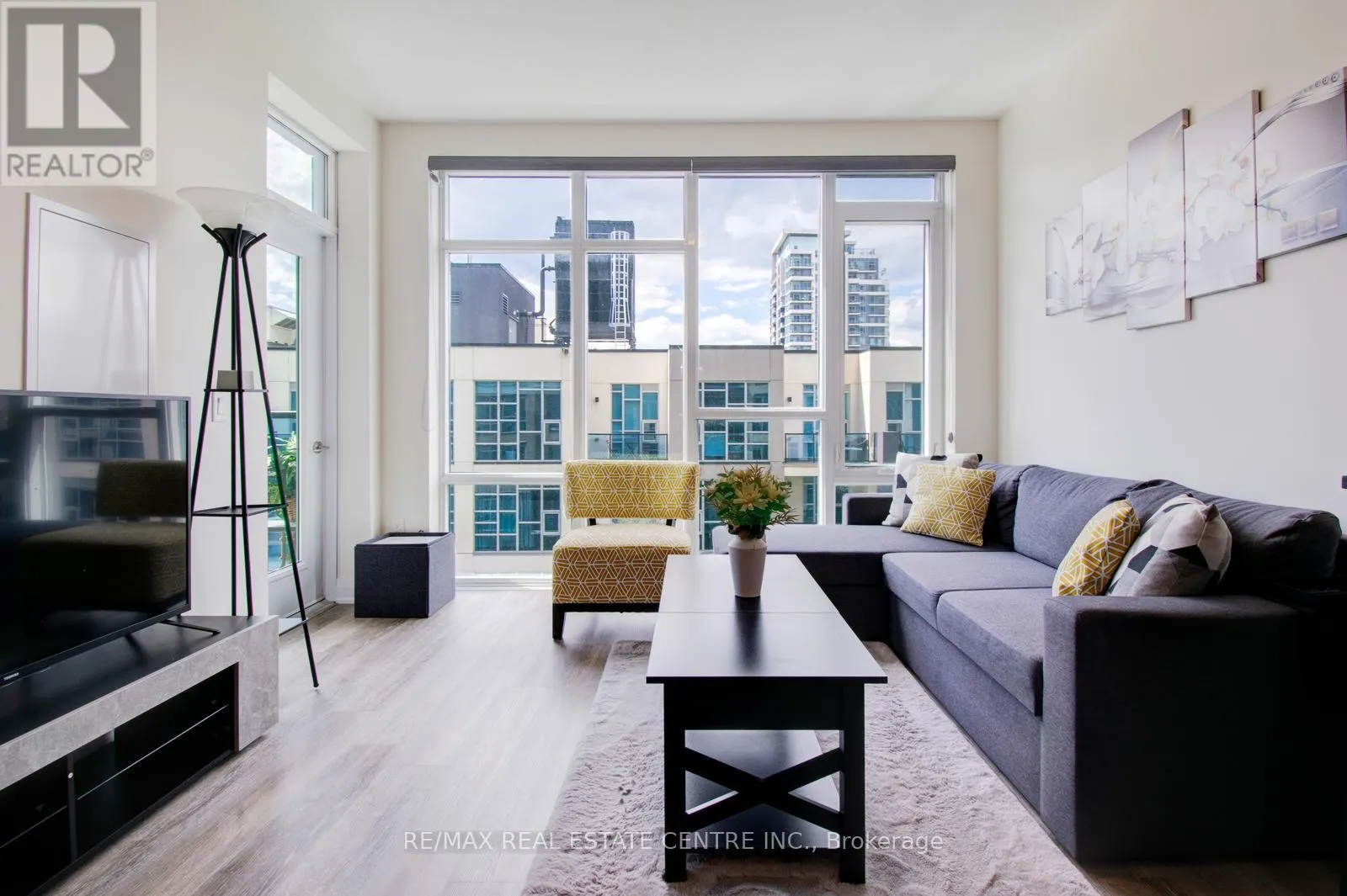 535 - 16 CONCORD PLACE