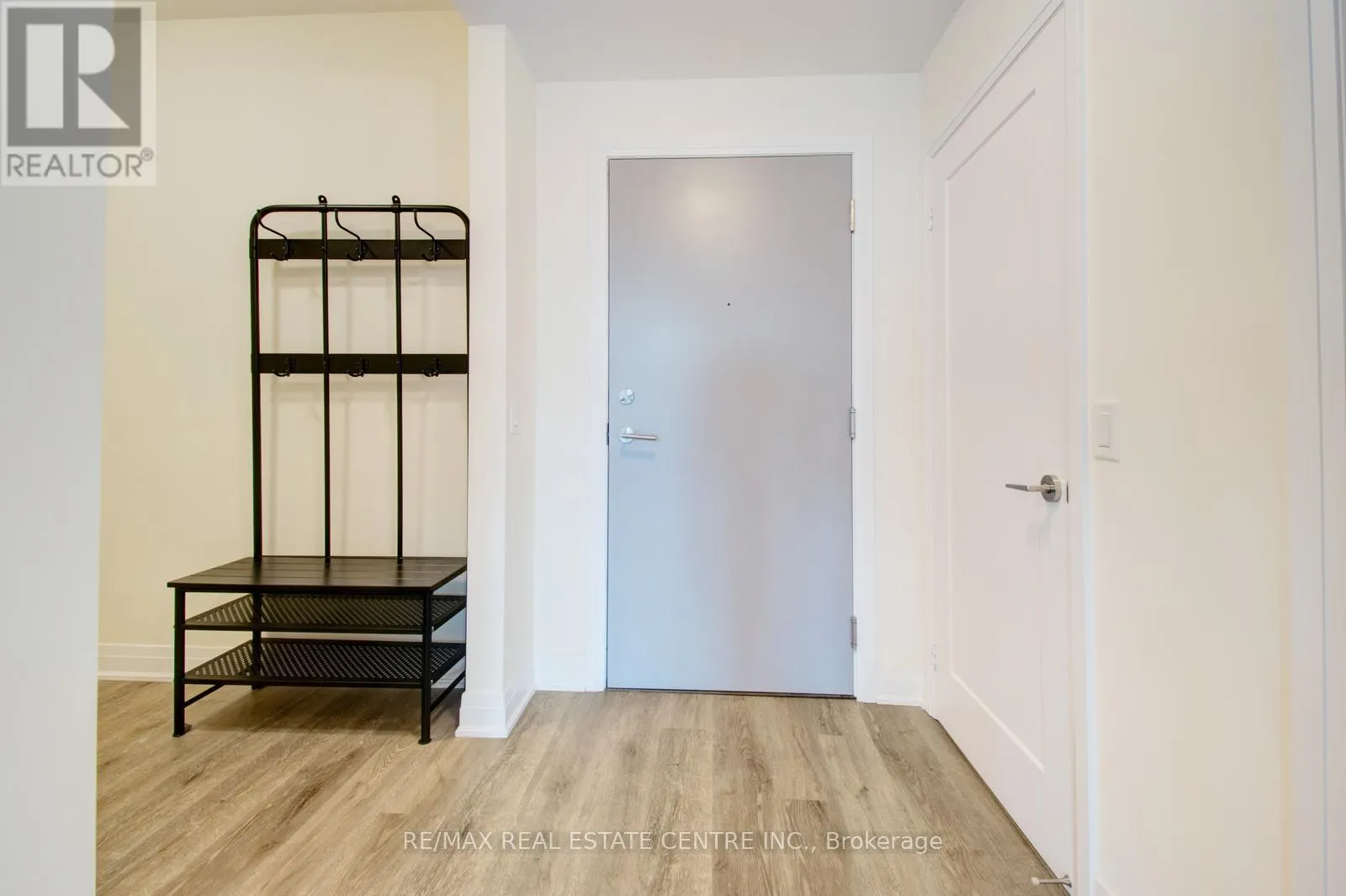 535 - 16 CONCORD PLACE